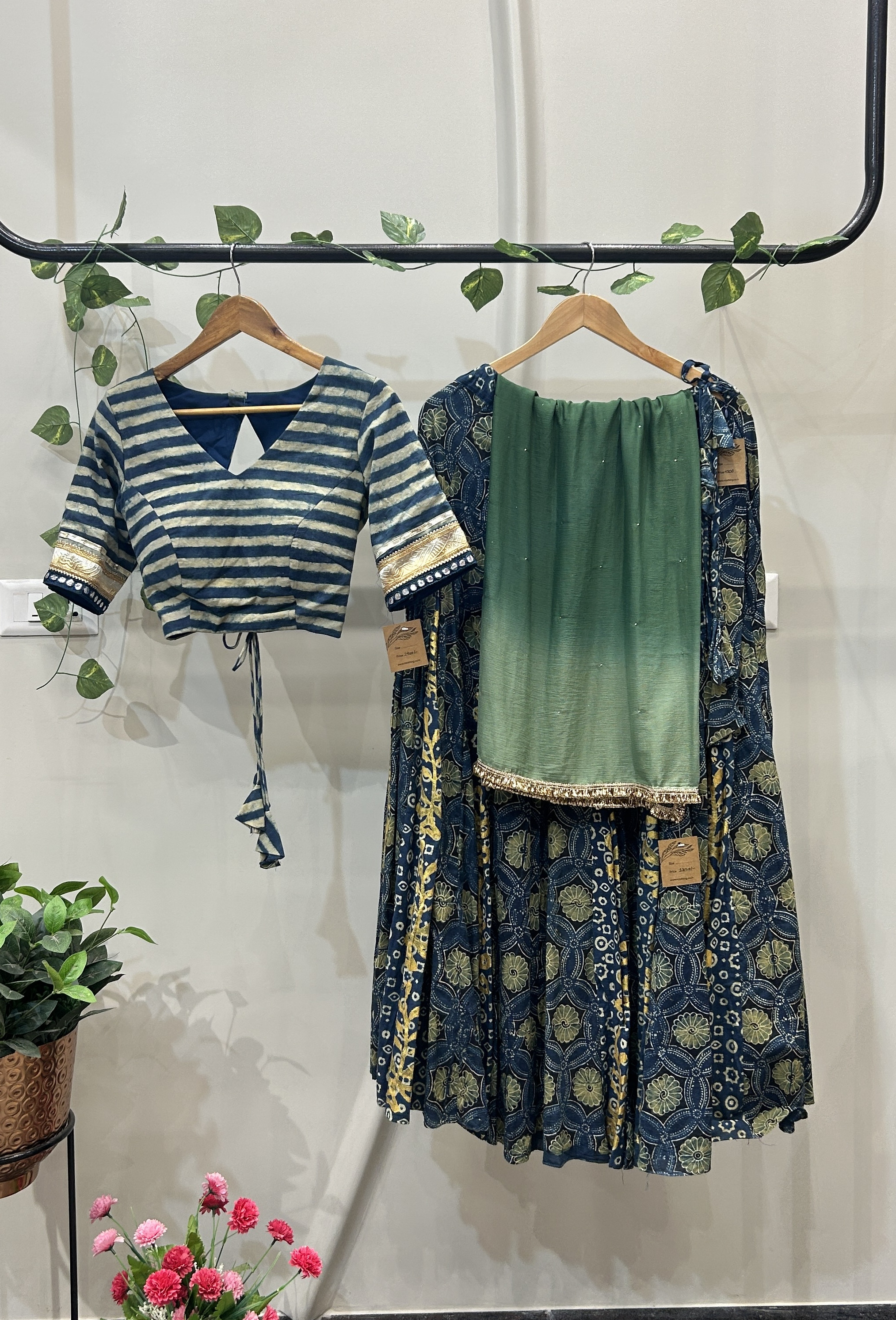 OLIVE GREEN & BLUE